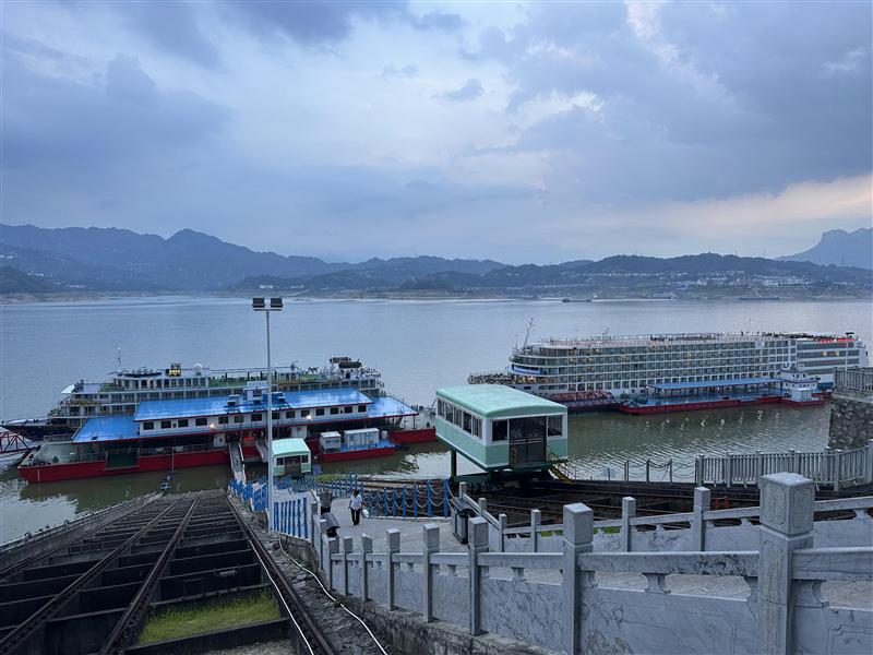 三峡游轮秭归港码头 三峡游轮秭归港码头