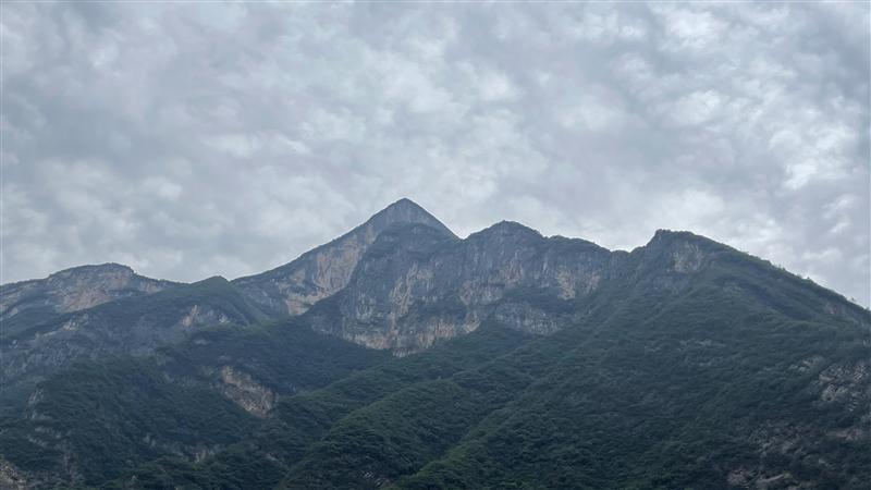 三峡风景上水进入夔门 三峡风景上水进入夔门
