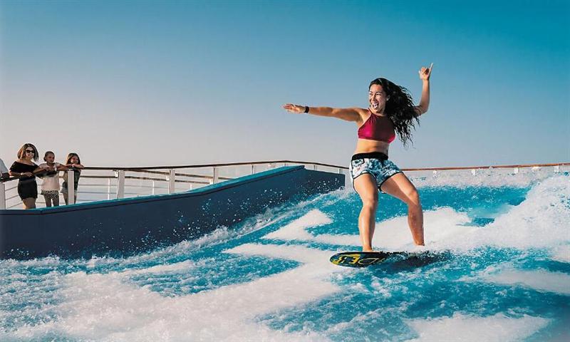 皇家加勒比郵輪甲板沖浪 皇家加勒比郵輪甲板沖浪