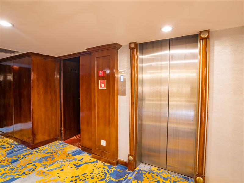 三峡皇家星光电梯间 三峡皇家星光电梯间