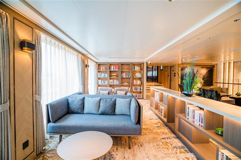 世纪远航江上图书馆 世纪远航江上图书馆