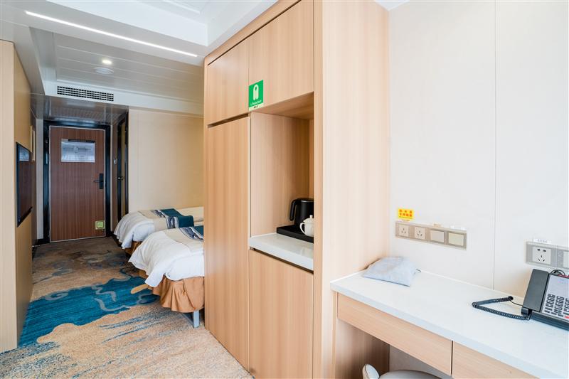 華夏5號3F陽台標准間