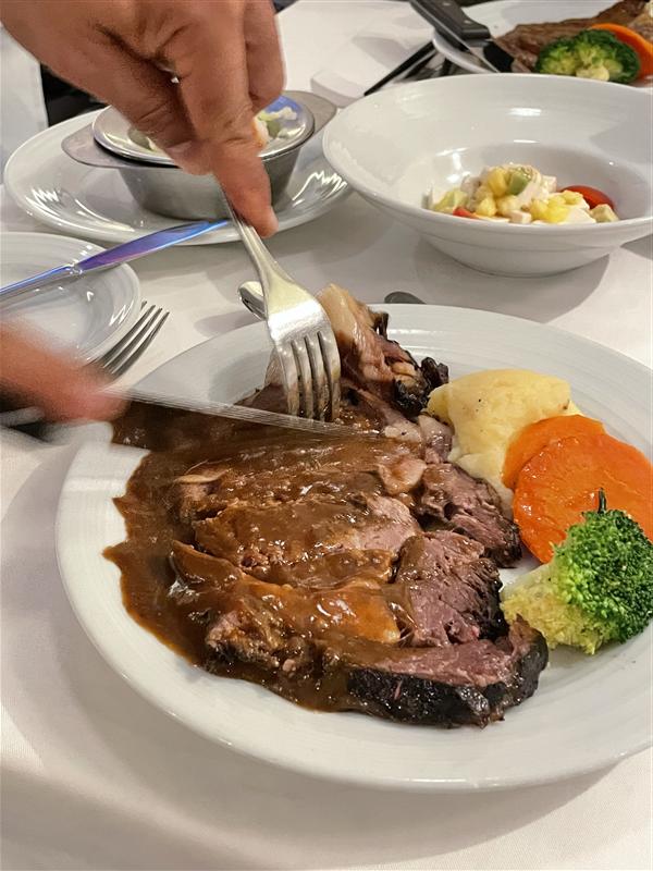 海洋光譜號主餐廳晚餐 海洋光譜號主餐廳晚餐