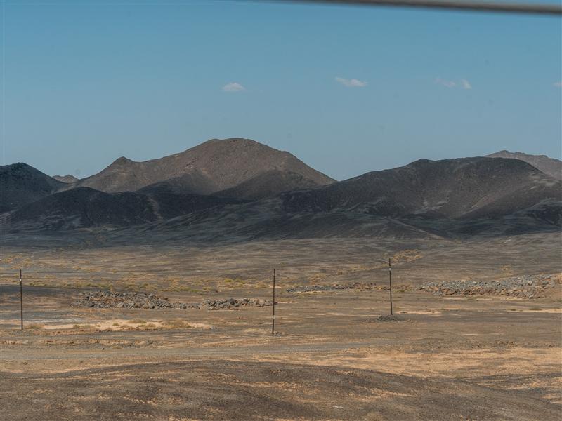 南方列车潇湘号窗外风景 南方列车潇湘号窗外风景