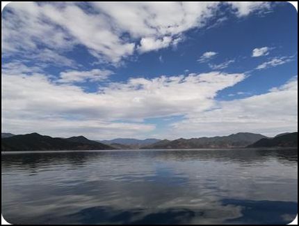 中國云南 瀘沽湖 去里務比島途中 冬季 譚章劍