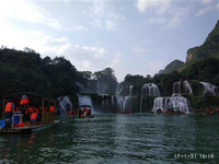 廣西旅行這11個秘境不能錯過 如果說游客前往西藏旅游是朝圣，那么來到廣西旅游可以說是尋找初心。挑選一個合適的地方，共享無盡黃昏和遠處的鐘聲。下面小編就為你推薦幾處廣西不能錯過的秘境。