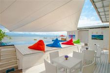 巴厘島親子游怎么玩？ 巴厘島是一個親子游的好去處，這里氣候宜人，四季如夏，無論是去海邊游泳，還是去游樂場，又或是觀賞動植物都非常的適合。下面小編就為你介紹一下親子游該去哪些地方打卡。