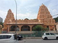 馬來西亞旅游好玩的地方 馬來西亞旅游最值得去的地方？馬來西亞（英文名：Federation of Malaysia）位于馬來半島，北接泰國，南部隔著柔佛海峽。馬來西亞的旅游資源，非常豐富。這里陽光充足、氣候宜人，并全額有奇特海島、原始森林、百態(tài)洞穴、熱帶雨林、美麗沙灘，還有古老民風(fēng)和歷史遺跡。