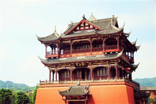 “新”成都十景（附入選理由） “新”成都十景（附入選理由）：成都十景是通過“草根評選”的方式挑選出最能代表老成都特色的十個景點，是成都風情的代表，是游客最喜歡逛的成都景點。隨著時代更新，“老”成都十景又被“新’成都十景所替代。