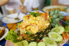 蘇梅度假攻略，這幾家酒店不能錯過 蘇梅島沒有普吉島、芭提雅那樣吵雜人多，更多的是一份舒適，如果是一家人選擇來此來休閑度假，選擇蘇梅島是非常合適的，預訂一家好的酒店，是完美旅行的前提。下面就一起來看看吧。