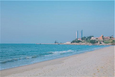 2020“新廈門·新體驗”活動（2） 隨著資源的開發，歷史悠久的同安區愈發展現出魅力。無論是廈門地區唯一的孔廟——同安孔廟，還是比南普陀早300多年，始建于隋代的梵天寺、梅山寺，還是氣勢恢宏的仿真影視拍攝基地——同安影視城、主打“綠色、生態、休閑”鄉村游的頂上人家，都是人文璀璨的景點。