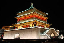 西安出發(fā)，周邊五大賞秋旅行目的地推薦 秋天是最適合旅行的季節(jié)，秋意漸濃之時(shí)，該去哪里旅行呢？下面小編為你推薦五個(gè)西安周邊賞秋目的地。