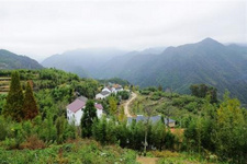 11處浙江城市美景精選(1) 11處浙江城市美景精選(1)浙江11個城市的地名有個妙趣的說法:“五州雙興,山水華寧”。五州即杭州、湖州、衢州、臺州、溫州;雙興指嘉興、紹興。山水華寧代表舟山、麗水、金華和寧波。前不久,浙江這些詩情畫意的地名們在微博上就著實火了一把,大家驚呼好聽哭!