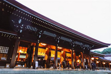 去日本旅游需要注意什么? 日本是一個非常適合旅游的地方，春天可以賞櫻,夏天去可以看海,秋天去看美美的楓葉,冬天可暢快玩雪。不過第一次去日本旅游這些注意事項一定要了解!