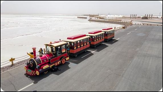 中國(guó) 青海 茶卡鹽湖 天空1號(hào) 春季 楊志熠