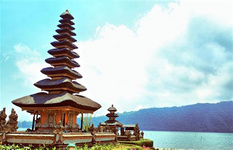 巴厘島網紅酒店推薦，在這里拍照才能火遍朋友圈 在巴厘島有著世界一流的酒店，選擇一家奢華的酒店，配上當地最美的沙灘和海景，再拍上幾張美照，保證能火遍朋友圈。下面就跟著小 編一起來看一下巴厘島奢華網紅酒店。