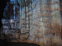 廣西旅游之吃水果 除了引以為傲的豐富旅游資源，作為亞熱帶地區，廣西水果幾乎一年四季從不間斷。來廣西旅游，你怎么可以錯過吃水果。