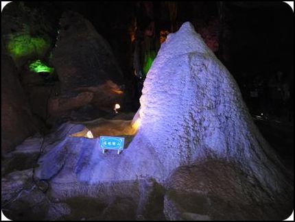 中國(guó) 廣西桂林市 銀子巖 銀山 冬天