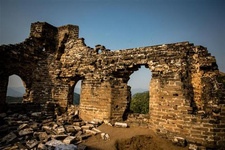 河北承德避暑山莊最新資訊 河北承德避暑山莊最新資訊：承德避暑山莊，位于河北省承德市市區北部，是中國古代帝王宮苑，清代皇帝避暑和處理政務的場所。進入暑期，避暑山莊更是成為游客最青睞的河北省旅游景點之一。