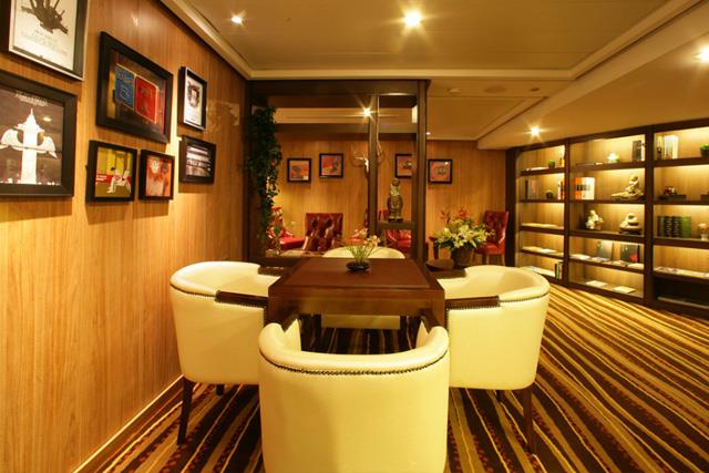 Century Oasis Cruise-Reading Room