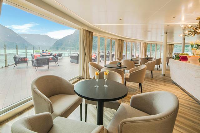 Century Oasis Cruise-VIP View Bar