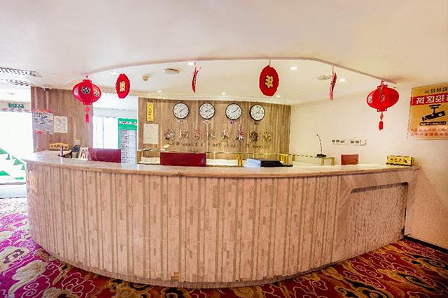 New high lake cruise Cruise-Lobby counter
