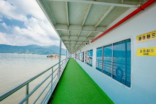 New high lake cruise Cruise-Outer corridor