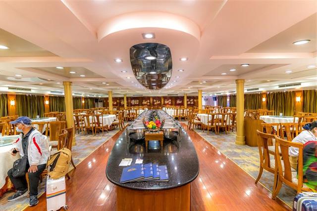 Yangtze No.1 Cruise-restaurant