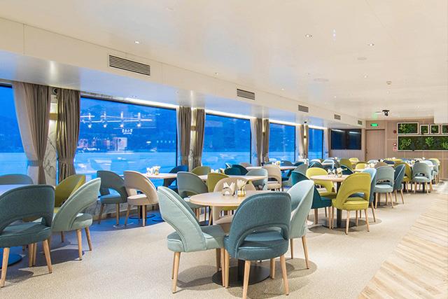 世紀凱歌號遊輪餐廳