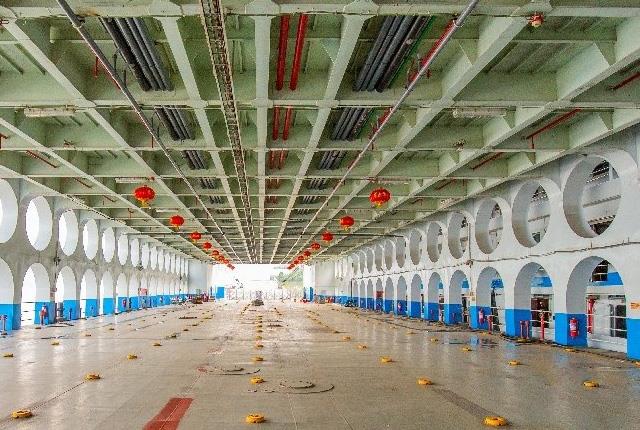 New high lake cruise Cruise-garage