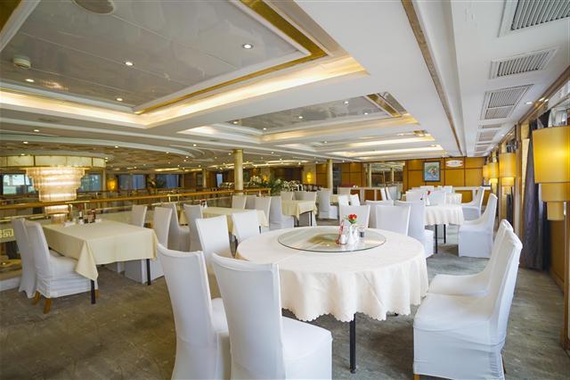President 8 Cruise-VIP Restaurant