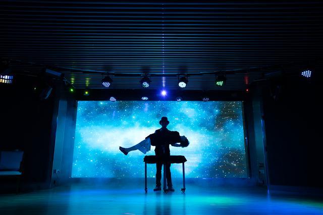 世紀傳奇號遊輪演出