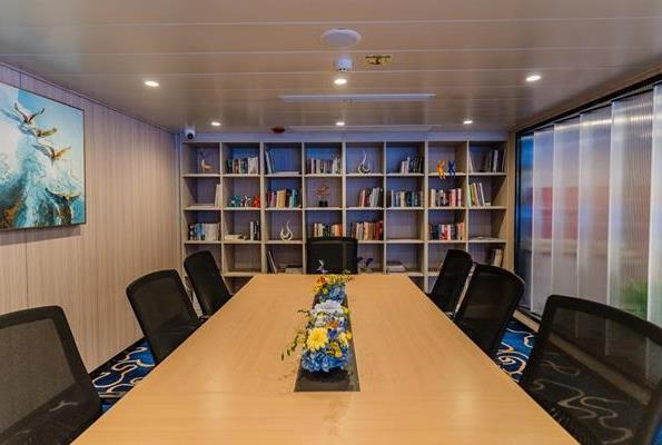 凱璇號遊輪閱覽室