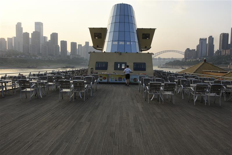 重慶夜景兩江遊船 重慶 兩江遊夜景  金碧女王 頂層甲板 