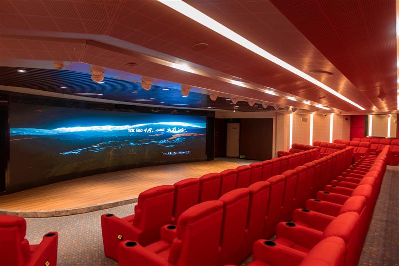 中国 重庆 华夏神女3号