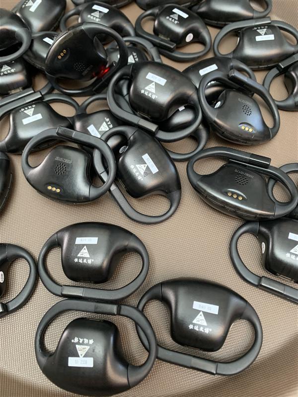 A set of earphones priced at approximately 40000 yuan per set at the Three Gorges Project Museum