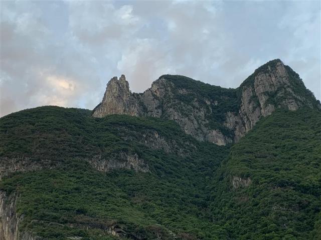 中国 重庆 巫山 巫峡 神女峰 月 李俊