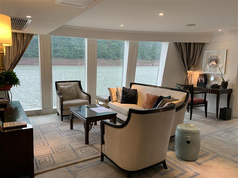 长江探索号游轮名人套房