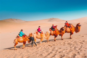 中国 甘肃 敦煌 鸣沙山 月牙泉