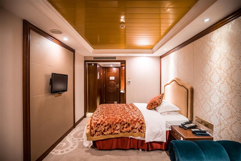 Three Gorges Cruise Yangtze River Gold Series Gold No. 3 Deluxe King Room