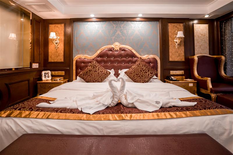 总统八号游轮主卧