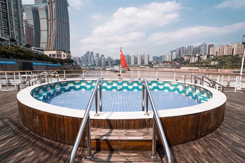 黃金8號戶外遊泳池