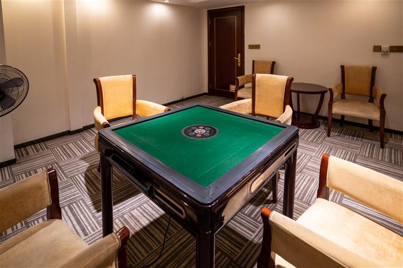 Three Gorges Cruise Golden 6 Chess and Card Room