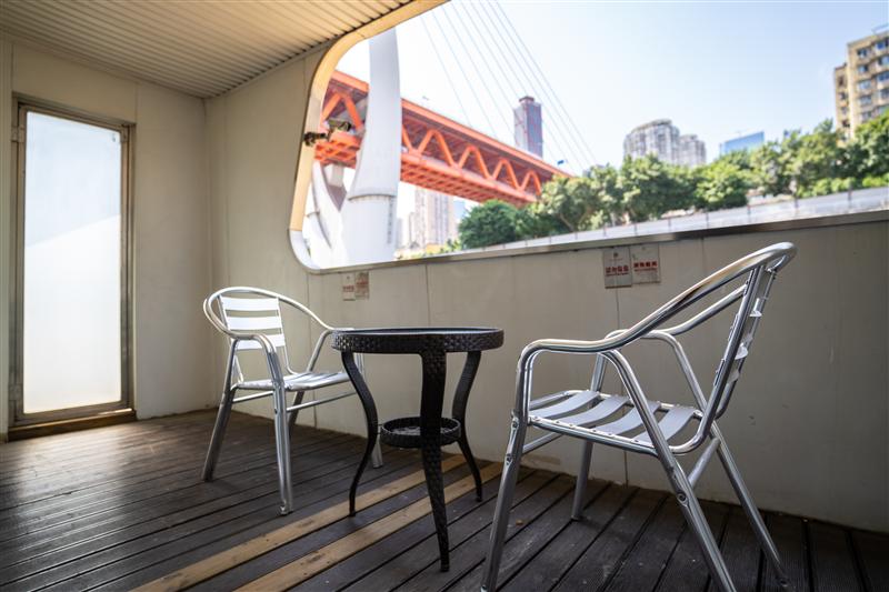 三峡游轮 黄金6号 行政套房 阳台