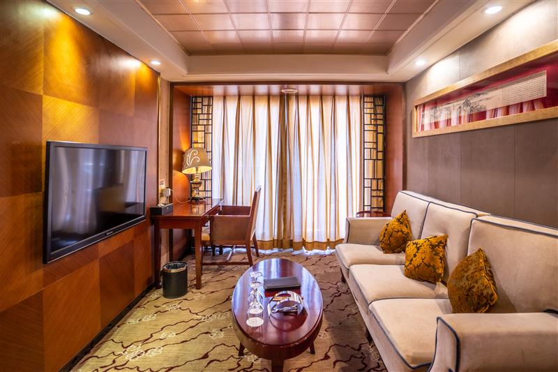 Three Gorges Cruise Golden 6