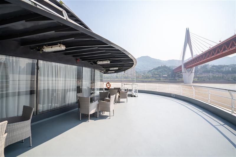 Star Apollo VIP Viewing Bar Deck