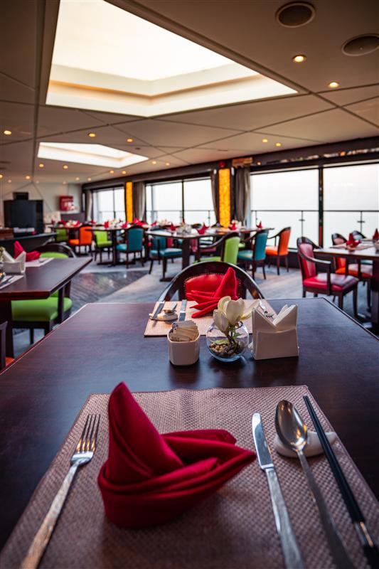 Three Gorges Century Mythical VIP Restaurant