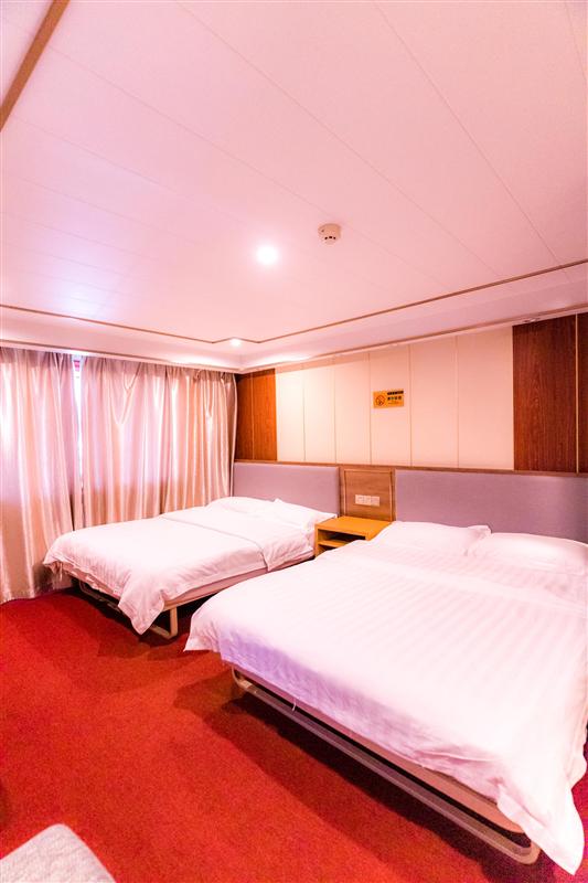 New High Lake Cruise