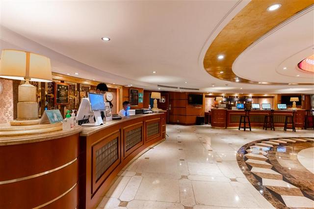 President 6 Cruise-Cruise front desk