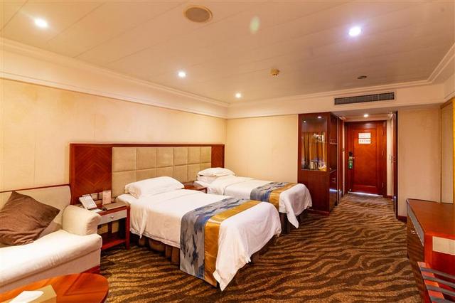 Executive Standard Cabin